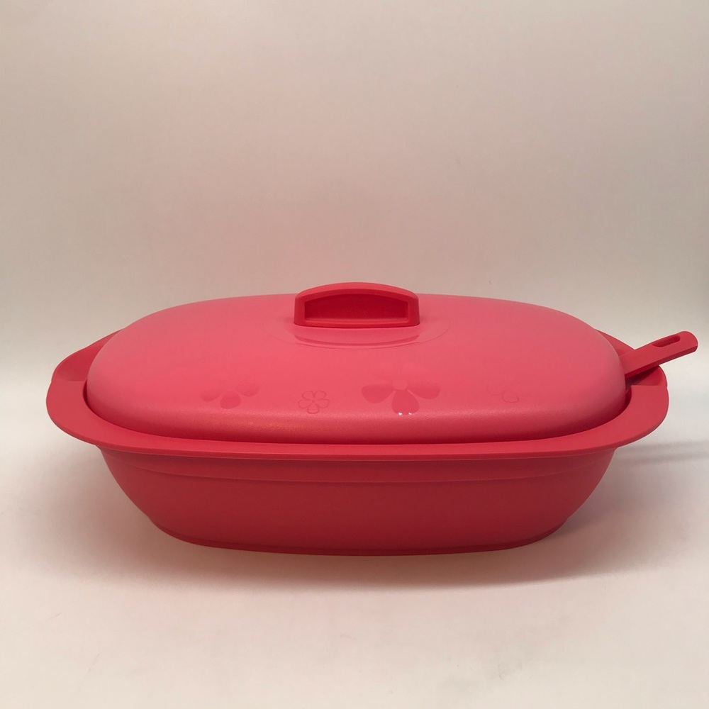 Tupperware Server - Picture 2 of 7